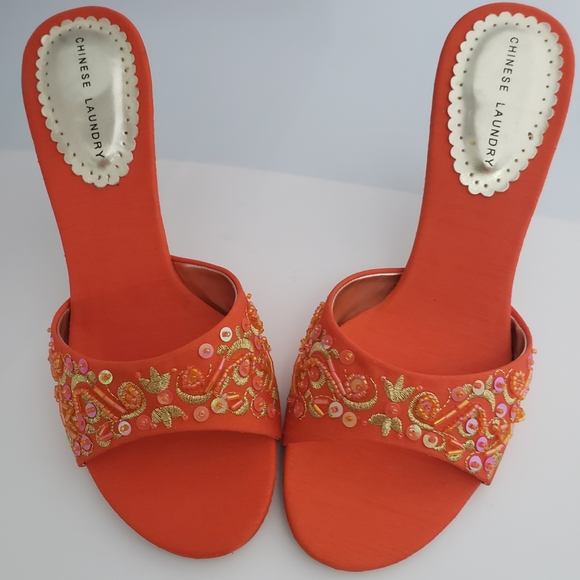 Chinese Laundry Shoes - 💋💋Chinese Laundry Orange Embroidered Sandals